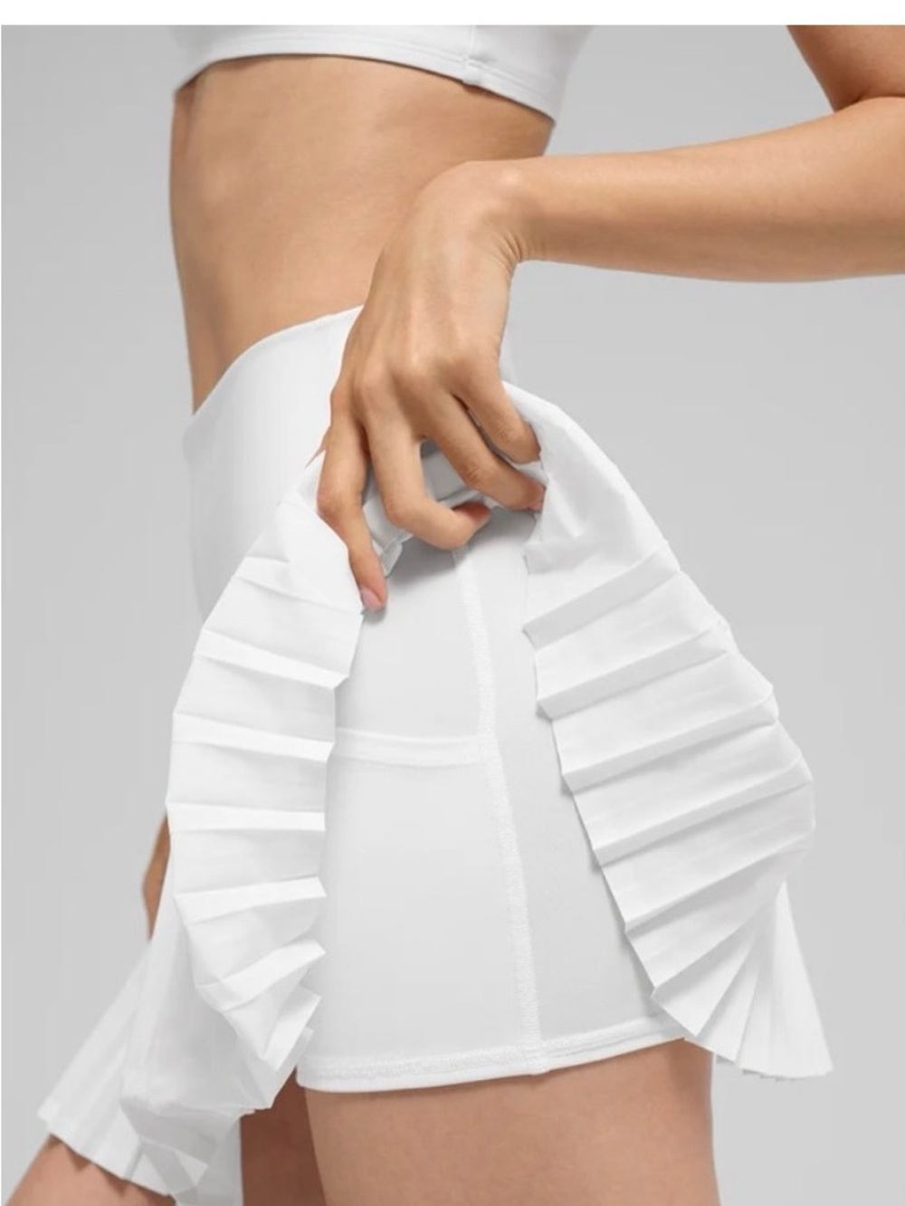 Alo yoga pleaded skirt